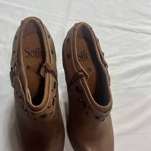 Sofft brown booties NWOT size 8.5 - Picture 4 of 10